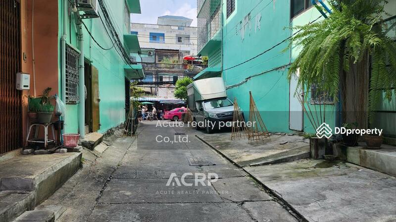 For Sale - Shophouse 2 units combined for sale with income. Fully rented, Pridi Banomyong 2, Phra Khanong, Bangkok