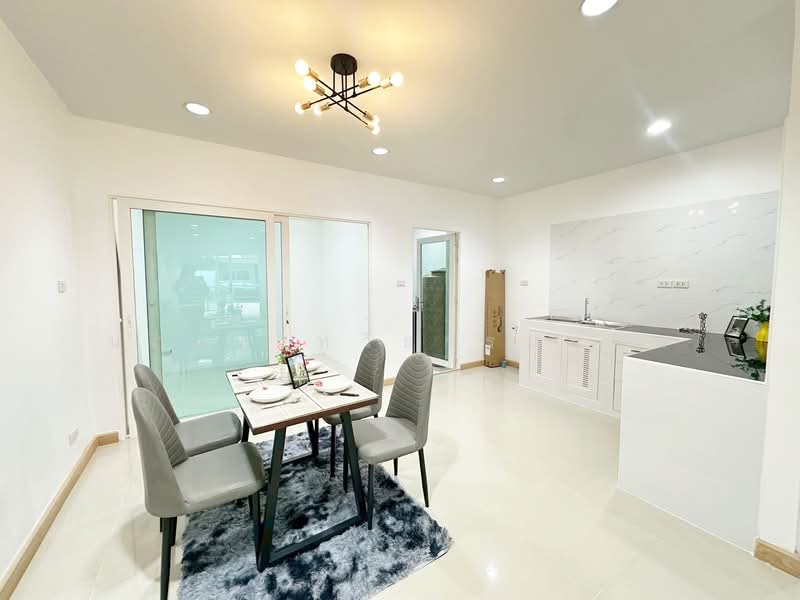 Greenwich Ramintra : กรีนิช รามอินทรา, กรุงเทพ, 988 ถ.รามอินทรา, รามอินทรา, คันนายาว, กรุงเทพ, 180 ตร.ม., ทาวน์เฮ้าส์ ขาย, โดย นภดล ทวีธรรมนุสิน, 11822444 - DDproperty.com