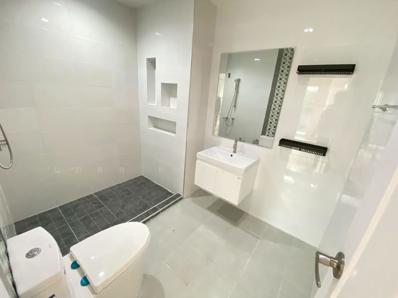 Greenwich Ramintra, Bangkok, 988 Ram Inthra Road, Ram Inthra, Khan Na Yao, Bangkok, 4 Bedrooms, 180 sqm, Townhouse For Sale, by นภดล ทวีธรรมนุสิน, 11822444 - DDproperty.com