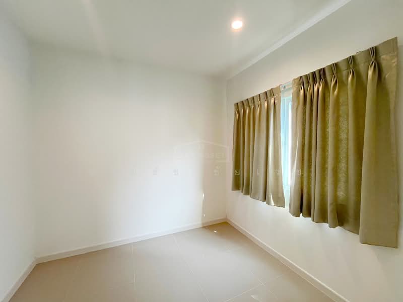 หมู่บ้าน ชวนชื่น ทาวน์ รังสิต-คลอง 1 เทศบาลนครรังสิต ตำบล ประชาธิปัตย์ อำเภอธัญบุรี ปทุมธานี 12130, Pathum Thani, Prachathipat, Thanyaburi, Pathum Thani, 4 Bedrooms, 127 sqm, Townhouse For Sale, by อริย์ธัช ชัยเวช, 11823882 - DDproperty.com