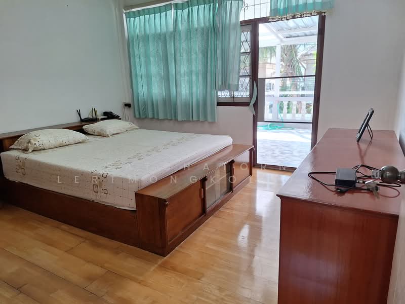 ให้เช่าบ้านเดี่ยว 2 ชั้น 6 ห้องนอน ซอยสุขุมวิท 71 (ซอยปรีดีพนมยงค์ 42), กรุงเทพ, สุขุมวิท, คลองตันเหนือ, วัฒนา, กรุงเทพ, 300 ตร.ม., บ้านเดี่ยว ให้เช่า, โดย Patchatorn Lertmongkolsomchok, 11824086 - DDproperty.com