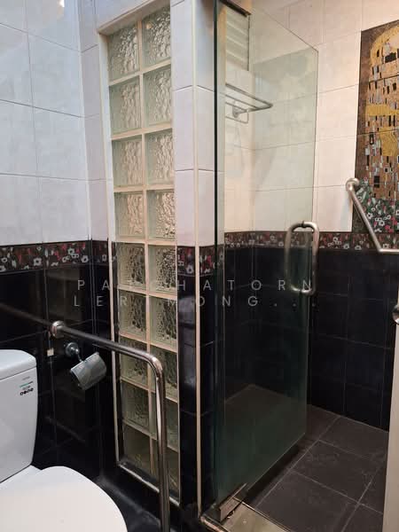 ให้เช่าบ้านเดี่ยว 2 ชั้น 6 ห้องนอน ซอยสุขุมวิท 71 (ซอยปรีดีพนมยงค์ 42), กรุงเทพ, สุขุมวิท, คลองตันเหนือ, วัฒนา, กรุงเทพ, 300 ตร.ม., บ้านเดี่ยว ให้เช่า, โดย Patchatorn Lertmongkolsomchok, 11824086 - DDproperty.com