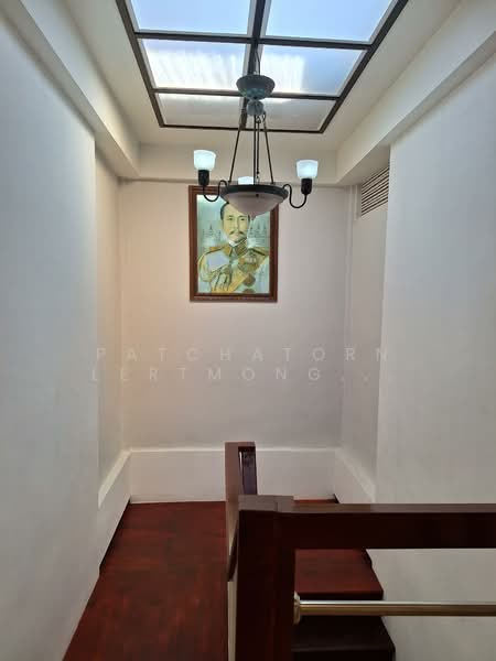 HouHouse for rent, 2 floors, 6 bedrooms, Soi Sukhumvit 71 (Soi Pridi Banomyong 42), Bangkok, สุขุมวิท, Khlong Tan Nua, Watthana, Bangkok, 6 Bedrooms, 300 sqm, Single Detached House For Rent, by Patchatorn Lertmongkolsomchok, 11824086 - DDproperty.com