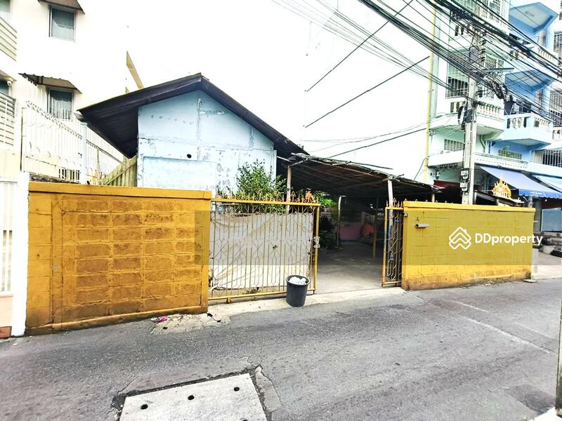 ขาย - ที่ดินพร้อมบ้านเนื้อที่ 93 ตารางวา ซ.ตากสิน 18 เขตธนบุรี, กรุงเทพ