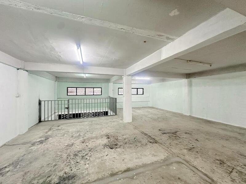 For Rent - ให้เช่า อาคารพาณิชย์ 2 คูหา : สะแกงาม 35/3, บางขุนเทียน, กรุงเทพฯ, Bangkok