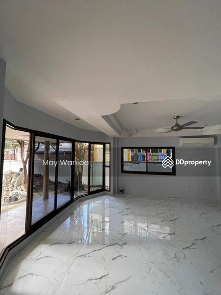 ขาย - 4 Bedrooms 2 Story House Patak Road for Sale, ภูเก็ต