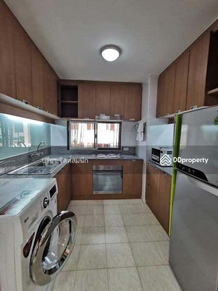For Rent - Apartment 3 bedrooms 175 sq m. in Sathorn 10min walk BTS Chong Nonsi, Bangkok
