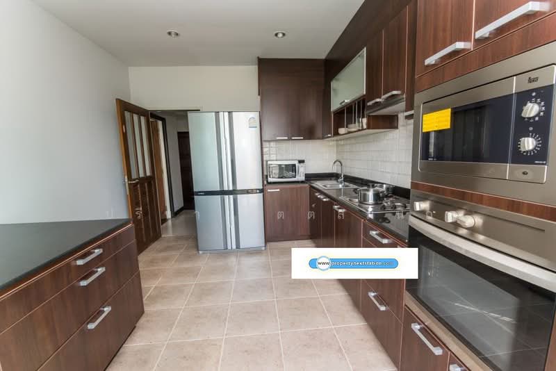 Low-rise Apartment 3 bedrooms 190 sq m. (Pet-Friendly) around Lumpini park, Bangkok, สาทร, Thung Maha Mek, Sathon, Bangkok, 3 Bedrooms, 190 sqm, Apartment For Rent, by ปรีชา จิตต์สมนึก, 11829086 - DDproperty.com