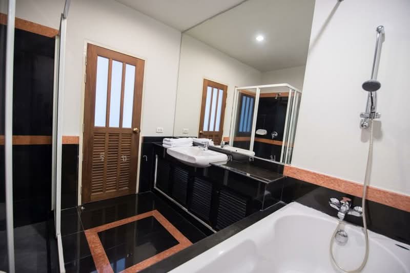 Low-rise Apartment 4 bedrooms 270 sq m. (Pet-Friendly) around Lumpini park, Bangkok, สาทร, Thung Maha Mek, Bang Rak, Bangkok, 2 Bedrooms, 180 sqm, Apartment For Rent, by ปรีชา จิตต์สมนึก, 11829086 - DDproperty.com