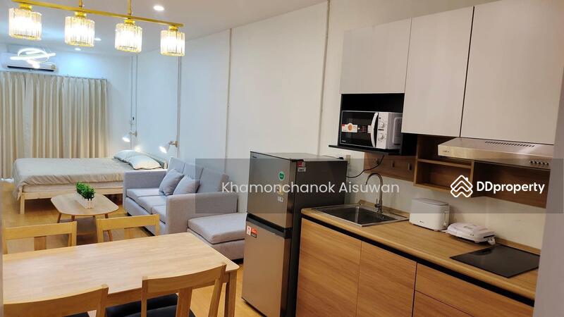 ให้เช่า - Townhouse for Rent on Santitham Road Chang Phueak, เชียงใหม่