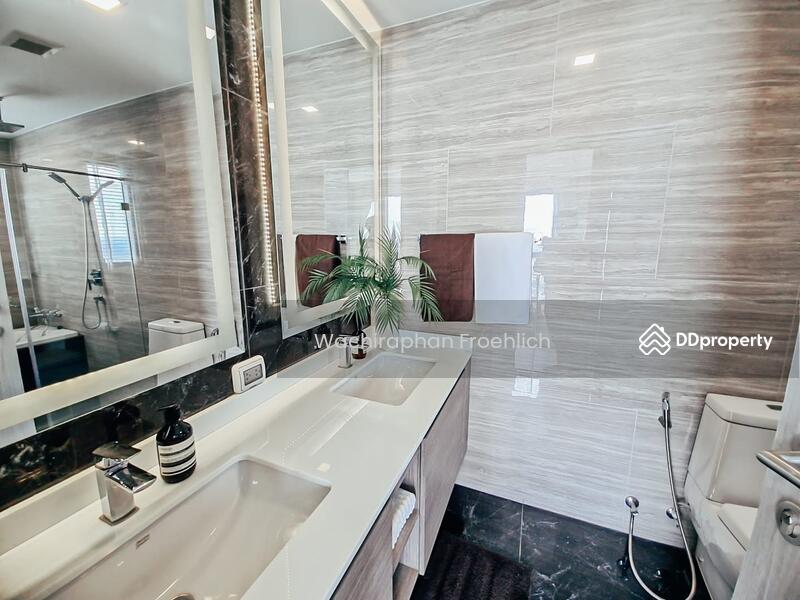 For Sale - AERAS Beachfront Condominium Jomtien, Chon Buri