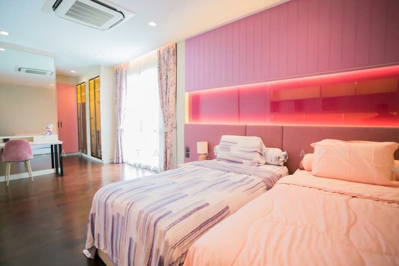 The Gentry Ekamai-Ladprao, Bangkok, 90 Soi Ladprao 94, Phlapphla, Wang Thonglang, Bangkok, 3 Bedrooms, 380 sqm, Single Detached House For Rent, by Kanrutai Dawruang, 11829795 - DDproperty.com