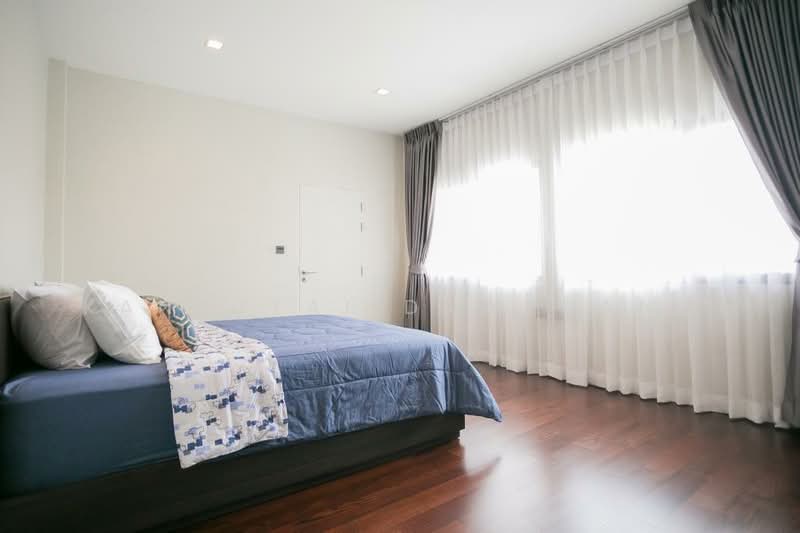 The Gentry Ekamai-Ladprao, Bangkok, 90 Soi Ladprao 94, Phlapphla, Wang Thonglang, Bangkok, 3 Bedrooms, 380 sqm, Single Detached House For Rent, by Kanrutai Dawruang, 11829795 - DDproperty.com