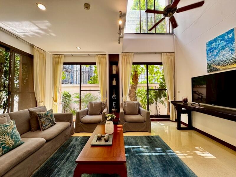 House in Compound, Bangkok, Sukhumvit 41, Khlong Tan Nua, Watthana, Bangkok, 3 Bedrooms, 330 sqm, Single Detached House For Rent, by Bangkok Residential, 11829942 - DDproperty.com