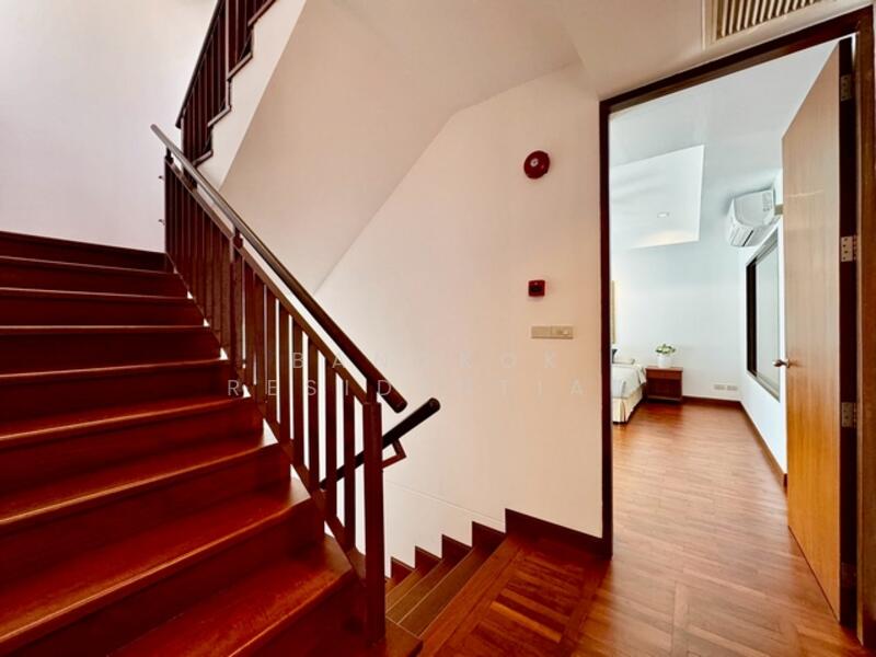 House in Compound, Bangkok, Sukhumvit 41, Khlong Tan Nua, Watthana, Bangkok, 3 Bedrooms, 330 sqm, Single Detached House For Rent, by Bangkok Residential, 11829942 - DDproperty.com