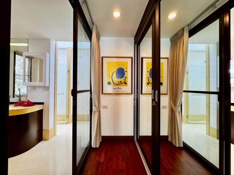 House in Compound, Bangkok, Sukhumvit 41, Khlong Tan Nua, Watthana, Bangkok, 3 Bedrooms, 330 sqm, Single Detached House For Rent, by Bangkok Residential, 11829942 - DDproperty.com