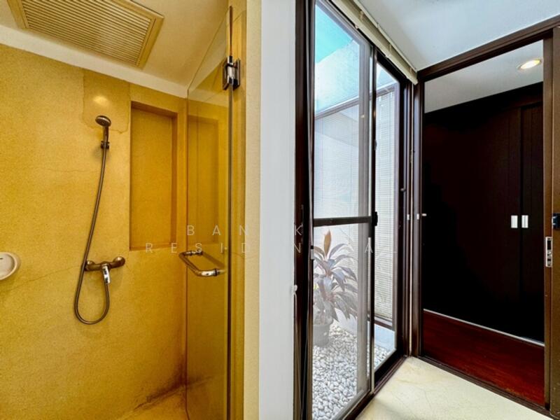 House in Compound, Bangkok, Sukhumvit 41, Khlong Tan Nua, Watthana, Bangkok, 3 Bedrooms, 330 sqm, Single Detached House For Rent, by Bangkok Residential, 11829942 - DDproperty.com