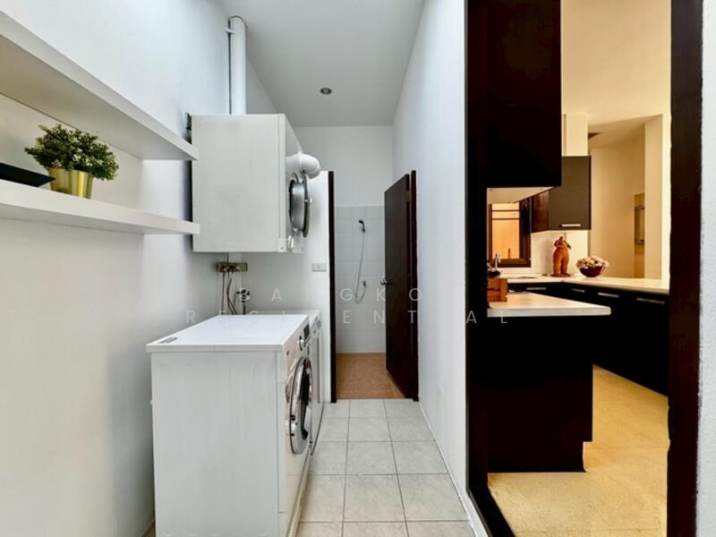 House in Compound, Bangkok, Sukhumvit 41, Khlong Tan Nua, Watthana, Bangkok, 3 Bedrooms, 330 sqm, Single Detached House For Rent, by Bangkok Residential, 11829942 - DDproperty.com