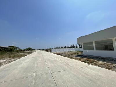 ขาย - ขายที่ดินติดถนนใหญ่ ไม่ต้องเข้าซอย เหมาะสร้างโกดัง โฮมออฟฟิศ คุ้มค่า น่าลงทุน, ปทุมธานี