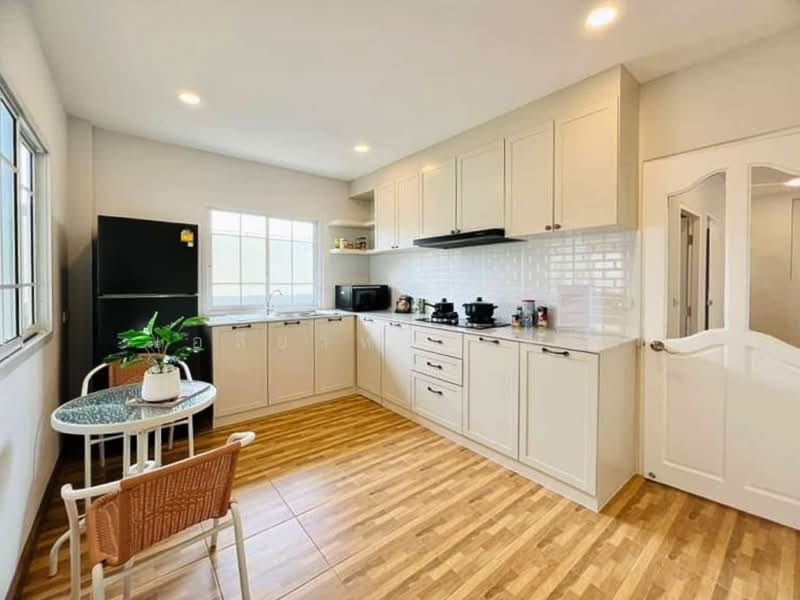 ขายบ้าน 4 ห้องนอน ในอำเภอหางดง, เชียงใหม่, หนองควาย, หางดง, เชียงใหม่, 256 ตร.ม., บ้านเดี่ยว ขาย, โดย เอลียาห์ ริดจ์ลี่ย์, 11830228 - DDproperty.com