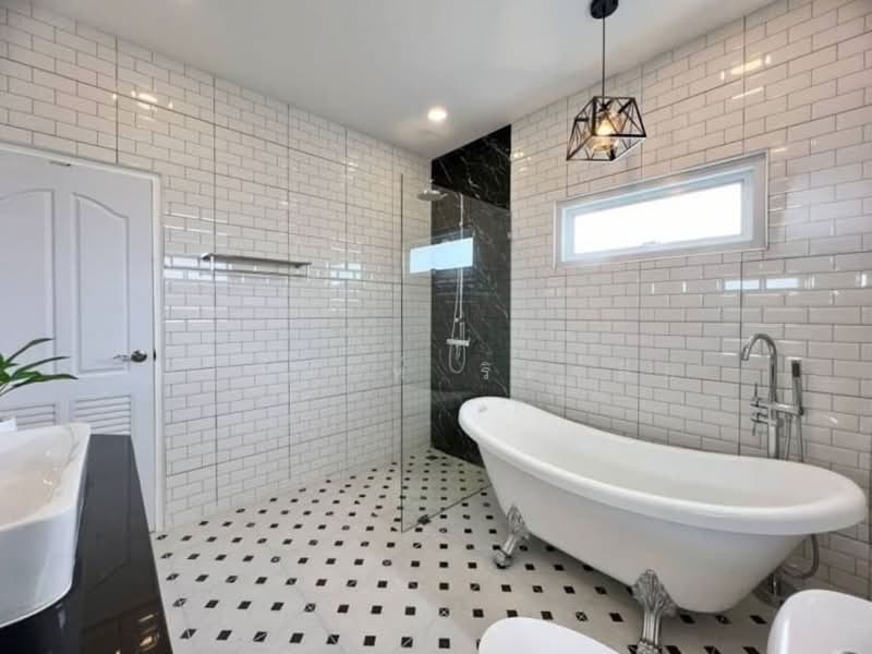 4 Bed House for Sale in Hang Dong District, Chiang Mai, Nong Kwai, Hang Dong, Chiang Mai, 4 Bedrooms, 256 sqm, Single Detached House For Sale, by Elijah Ridgley, 11830228 - DDproperty.com