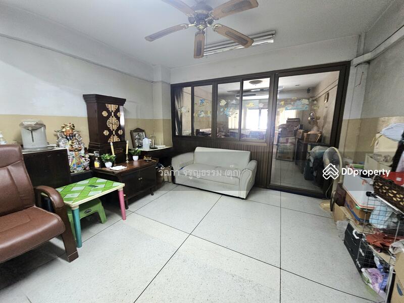For Sale - For Sale: Prime 3.5-Story Townhouse on Ratchadapisek Road, Land Size 22.6 sq.w.7.49 MB, Bangkok