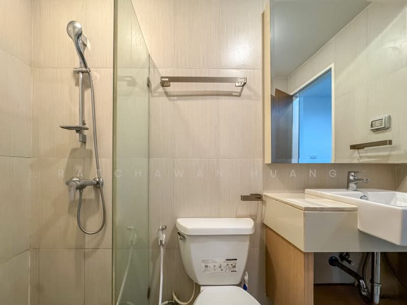 Zenith Place Sukhumvit 42, Bangkok, Sukhumvit Road, Phra Kanong, Khlong Toei, Bangkok, 1 Bedroom, 30 sqm, Condo For Rent, by Ratchawan Huang, 11830474 - DDproperty.com