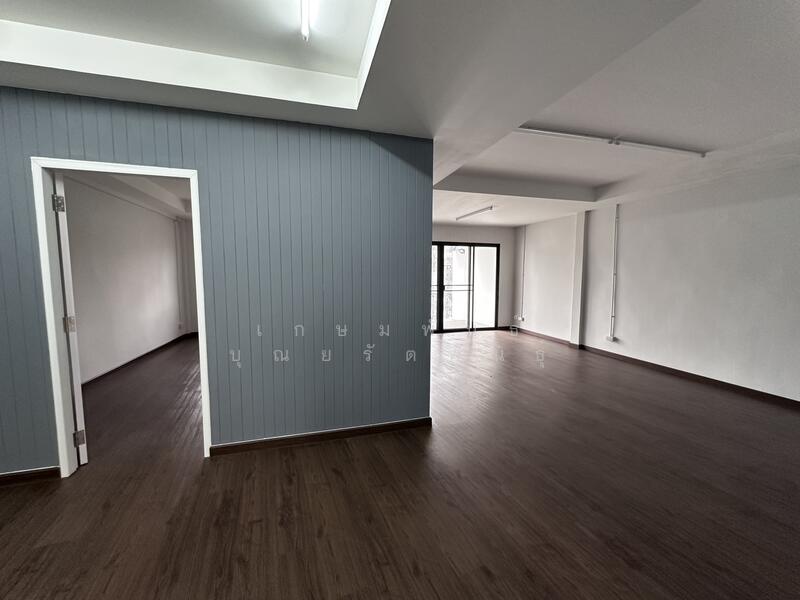 For Rent - ให้เช่าอาคารพาณิชย์/ตึกแถว 2 คูหา 3 ชั้น, Bangkok