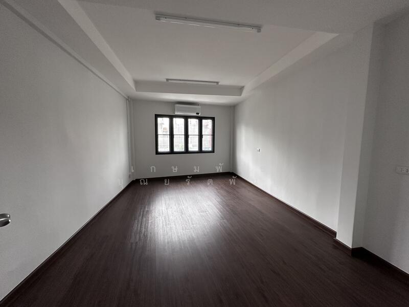 For Rent - ให้เช่าอาคารพาณิชย์/ตึกแถว 2 คูหา 3 ชั้น, Bangkok