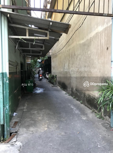 For Sale - 3.5-Storey Townhouse for Sale near ICONSIAM and BTS Skytrain Gold Line in the Heart of Khlong San, Bangkok