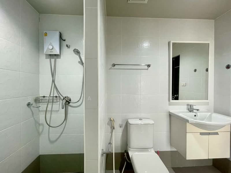 For rent a new Town home in Kankanok 19 project, Mahidol road, close to Central Airport Plaza., Chiang Mai, Chang Klan, Muang Chiang Mai, Chiang Mai, 3 Bedrooms, 100 sqm, Townhouse For Rent, by Sirinrat Maneerat, 11830778 - DDproperty.com