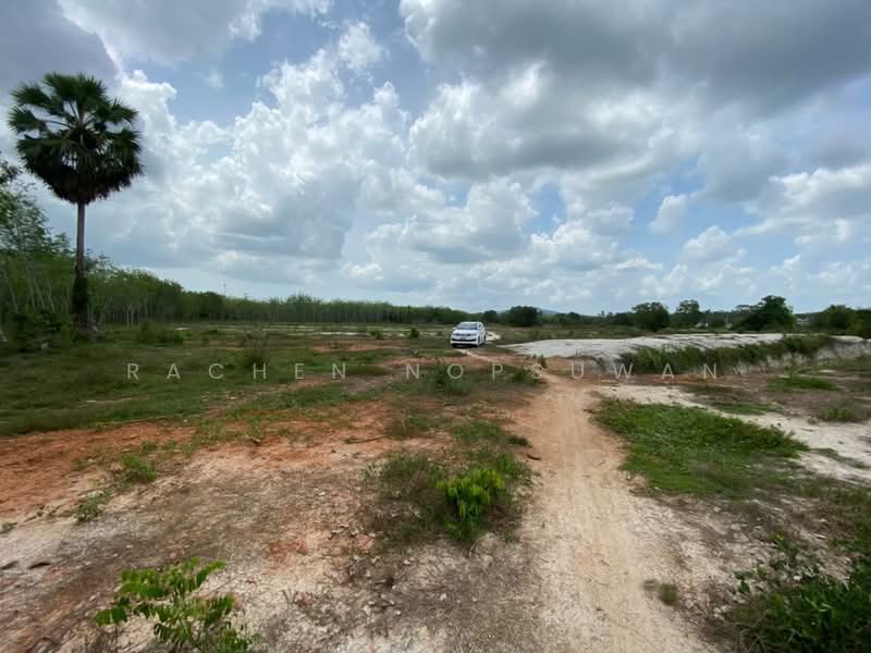 Land for sale, Tha Kham, Hat Yai, 8 rai, 3 ngan, 88.0 sq.wa. Selling for 2 million baht per rai, Songkhla, Tha Kham, Hat Yai, Songkhla, , 14,352 sqm, Land For Sale, by Rachen Nopsuwan, 11831516 - DDproperty.com