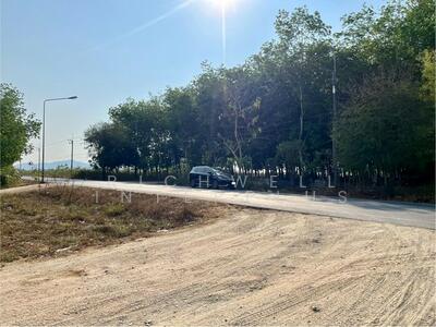 ขาย - ขายที่ดินนิคมพัฒนาเนื้อที่ 4 ไร่ ซอย6สาย13-15 ติดถนนเส้น2051 ใกล้BYD-4กม.ใกล้ถนนเส้น36-5กม., ระยอง