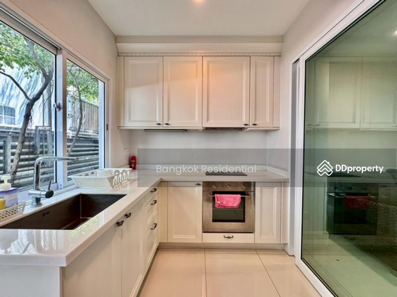 ให้เช่า - Townhouse in Compound, กรุงเทพ
