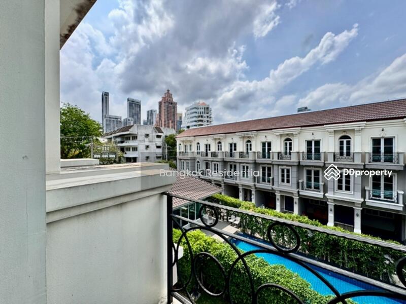 ให้เช่า - Townhouse in Compound, กรุงเทพ