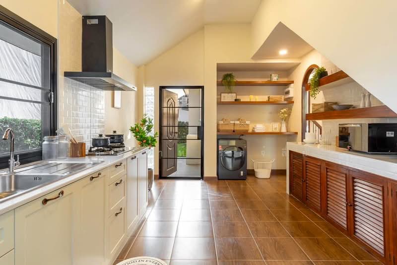 Luxury Pool Villa for Sale and Rent in Wangtan Village, Chiang Mai, San Phak Wan, Hang Dong, Chiang Mai, 3 Bedrooms, 305 sqm, Villa For Sale, by Elijah Ridgley, 11832312 - DDproperty.com