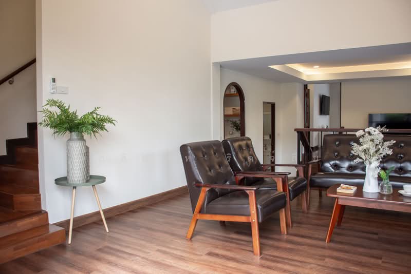 Luxury Pool Villa for Sale and Rent in Wangtan Village, Chiang Mai, San Phak Wan, Hang Dong, Chiang Mai, 3 Bedrooms, 305 sqm, Villa For Sale, by Elijah Ridgley, 11832312 - DDproperty.com