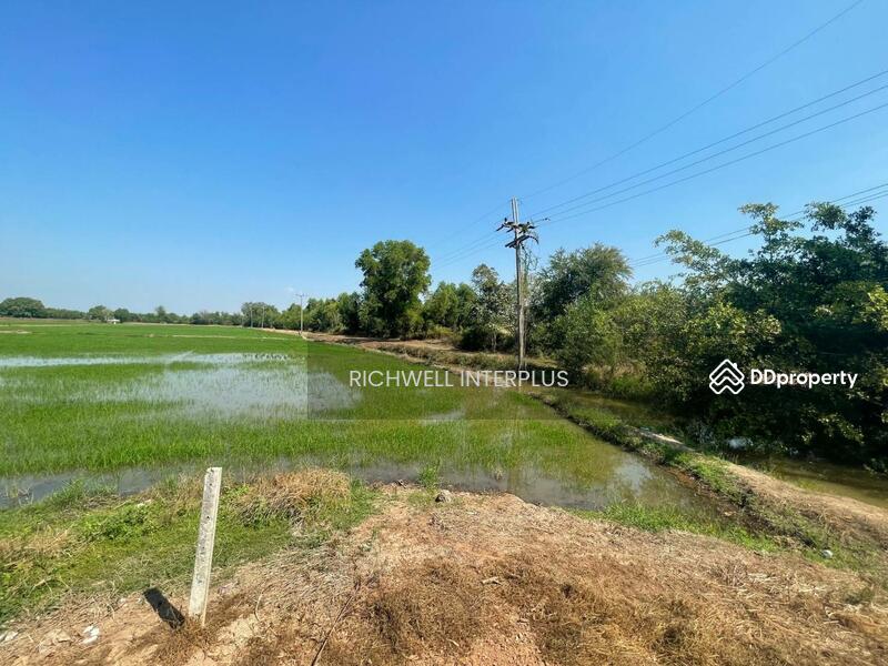 For Sale - Land for sale in Samet Nuea, 8 rai, on 2 sides of the road, next to a canal,, Chachoengsao