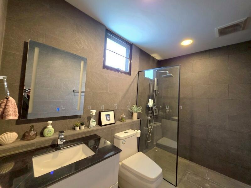 For Rent - บ้านเดี่ยวให้เช่า ศรีนครินทร์ 56 ทำเลทองที่เชื่อมต่อการเดินทาง สู่ใจกลางกรุงเทพ, Bangkok