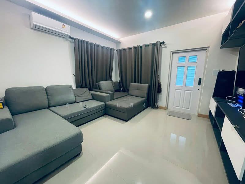 ขายบ้านเดี่ยวหลังใหญ่สุดหรู ม.เดอะวอเตอร์ฟร้อนท์ หนองค้อ ศรีราชา, Chon Buri (Pattaya), Surasak, Si Racha, Chon Buri (Pattaya), 4 Bedrooms, 320 sqm, Single Detached House For Sale, by Dusit Saengfa, 11834279 - DDproperty.com