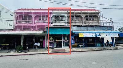 ขาย - อาคารพาณิชย์ 2.5 ชั้น หนองหญ้าไซ ทำเลดี ราคาถูก, สุพรรณบุรี