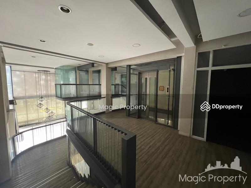 For Rent - Commercial Building For Rent On Thong Lor Rd., Bangkok