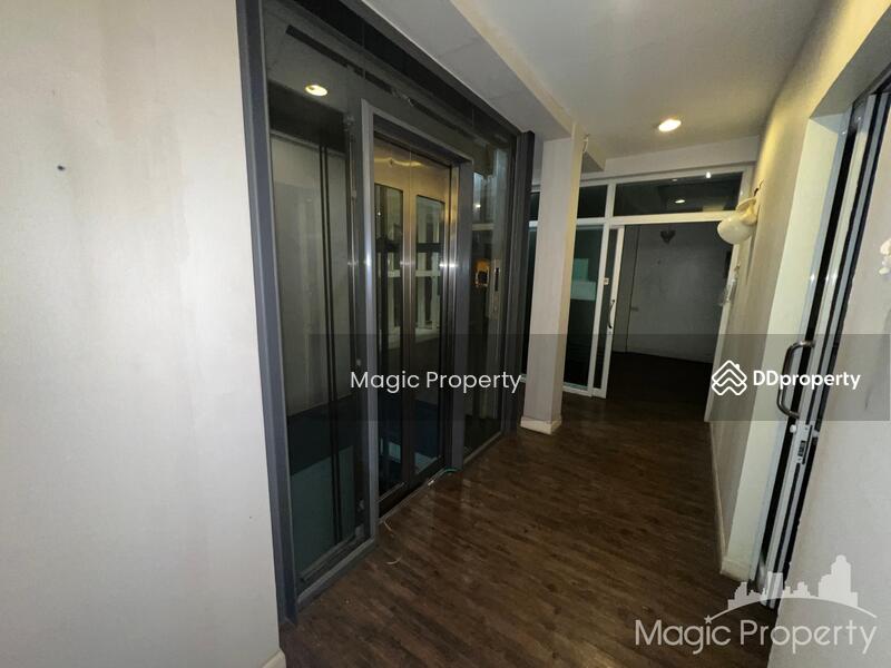 For Rent - Commercial Building For Rent On Thong Lor Rd., Bangkok