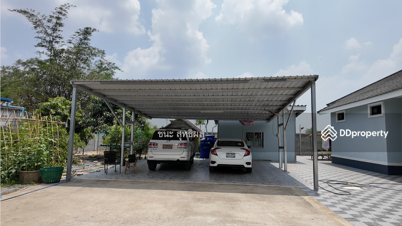 สิ่งอำนวยความสะดวกเพิ่มเติม : โรงจอดรถมีหลังคา2คัน และมีพื้นที่จอดภายนอกอีก6-7คัน