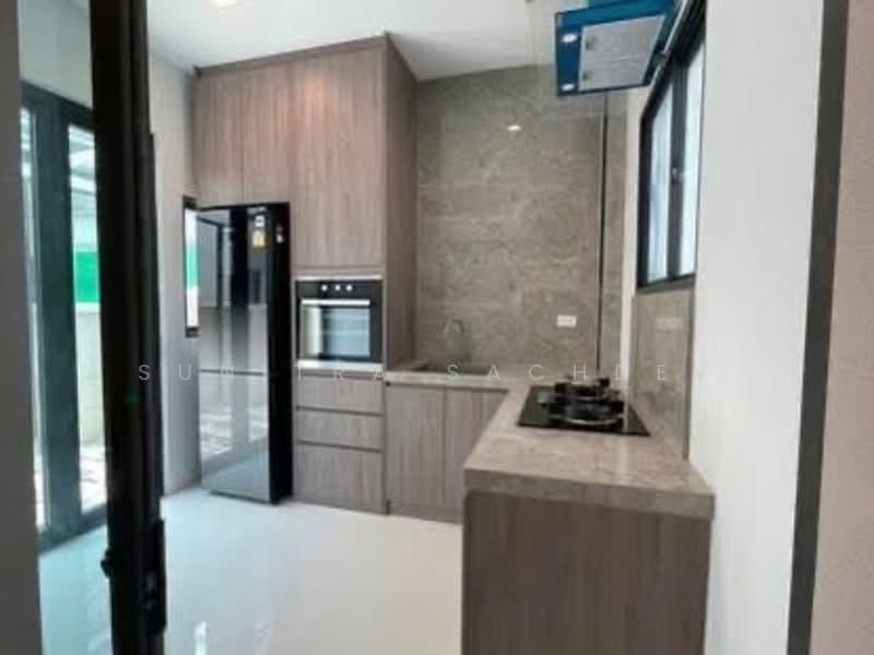 Bangkok Boulevard Bangna-Srinakarin, Samut Prakan, 168 95 Moo 2 Namdang-Bangplee Rd, Bang Kaeo, Bang Plee, Samut Prakan, 3 Bedrooms, 200 sqm, Single Detached House For Rent, by Sunitra Sachdev, 11836906 - DDproperty.com