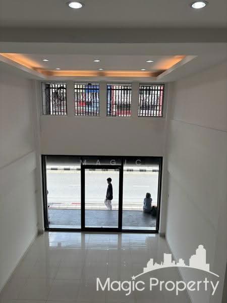 Commercial Building in Soi Onnut 47, Bangkok, Suan Luang, Bangkok, , 200 sqm, Shophouse For Rent, by Magic Property, 11837318 - DDproperty.com