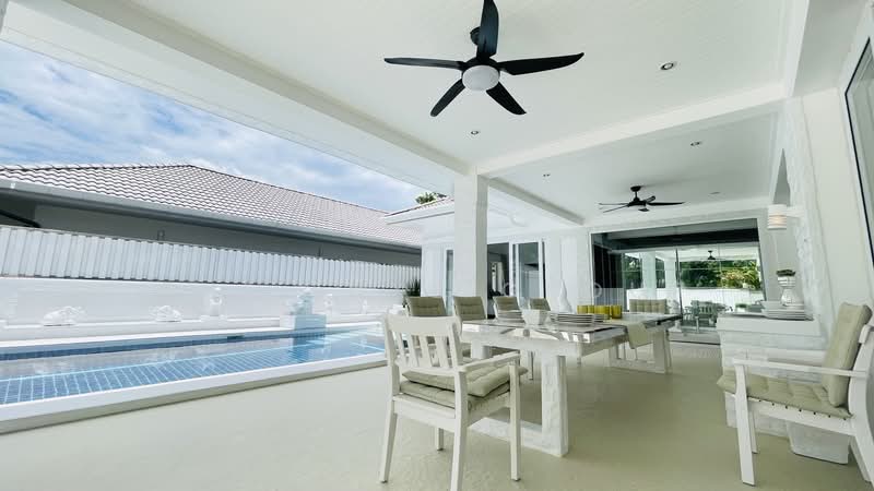 Luxury Pool Villa in Pa Klok, Phuket, Mai Khao, Thalang, Phuket, 2 Bedrooms, 160 sqm, Villa For Sale, by The Luxe Group, 11837670 - DDproperty.com