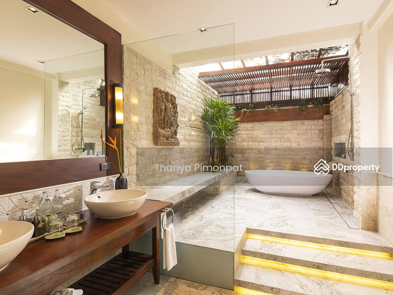 ขาย - 6 Bedrooms Beach Front Villa for Sale at Lipa Noi, สุราษฎร์ธานี