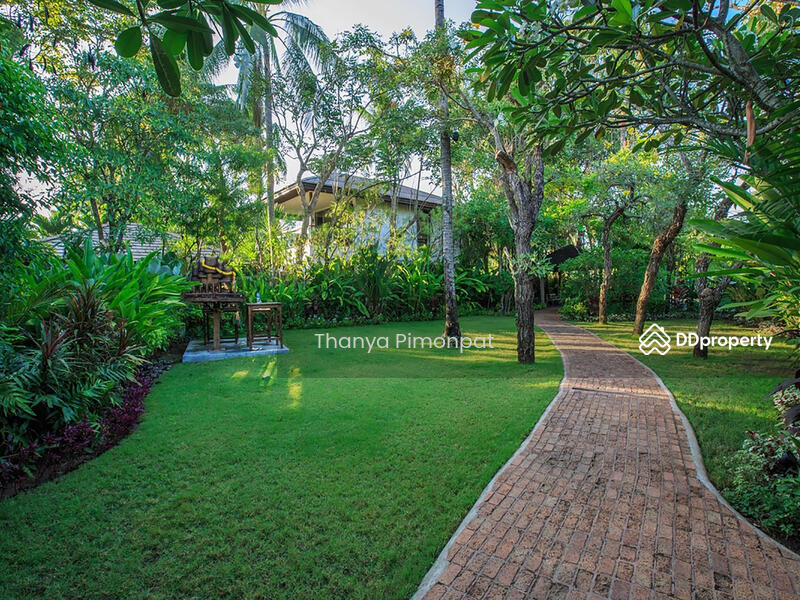 For Sale - 6 Bedrooms Beach Front Villa for Sale at Lipa Noi, Surat Thani