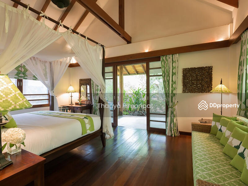 For Sale - 6 Bedrooms Beach Front Villa for Sale at Lipa Noi, Surat Thani